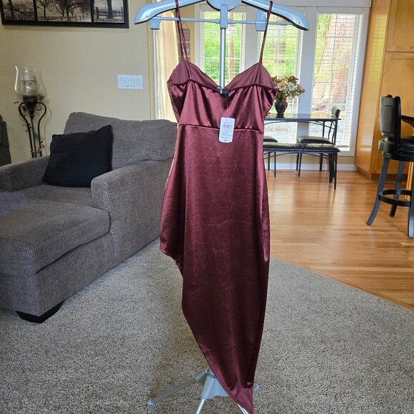 NWT Windsor sz Jr Med asymmetrical maroon satin strappy dress - Picture 2 of 4